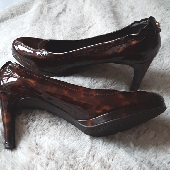Stuart Weitzman Leopard Patent Pumps - Picture 5 of 11